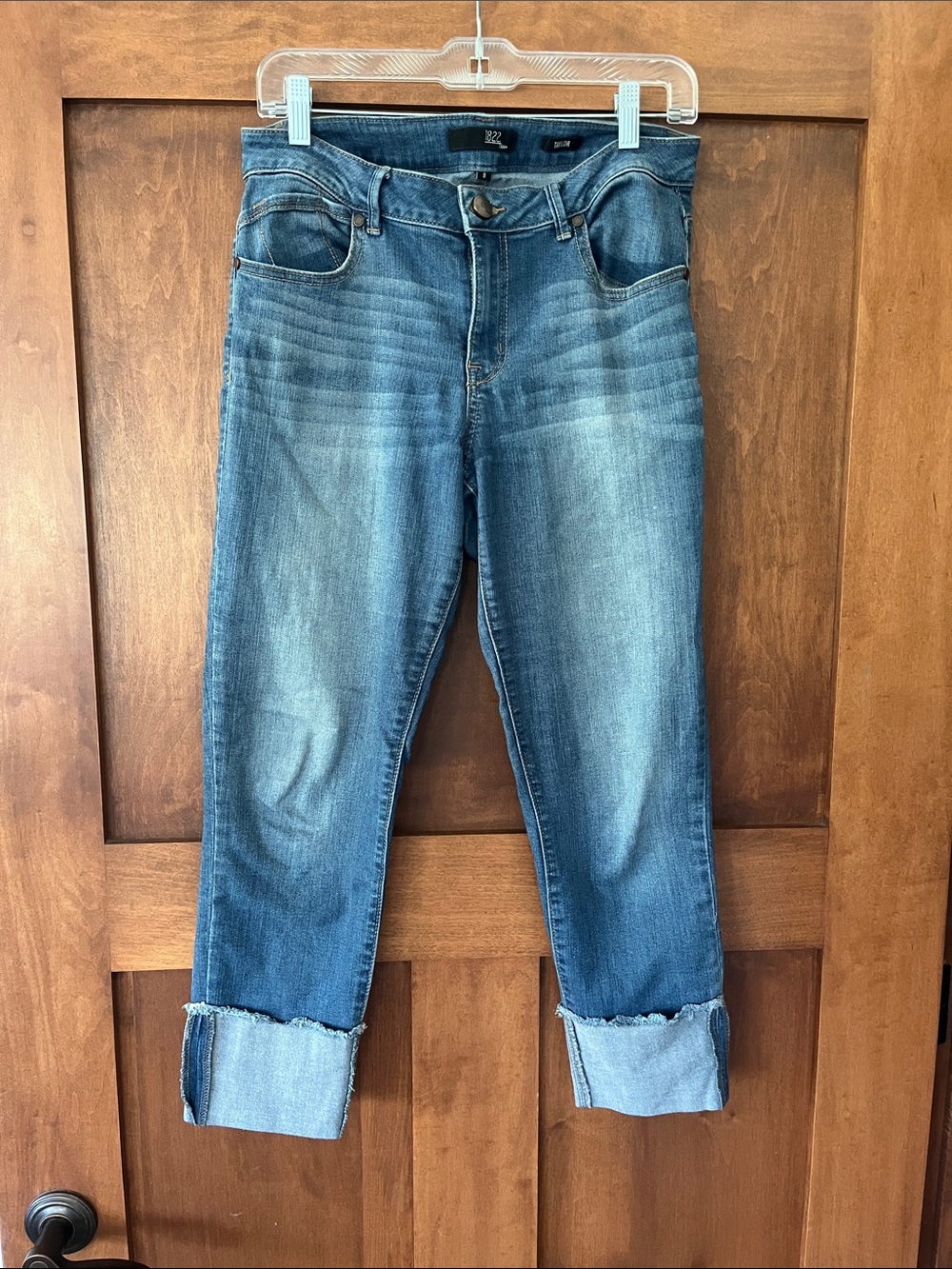 1822 Denim Mid-Blue Cropped Cuffed Jeans